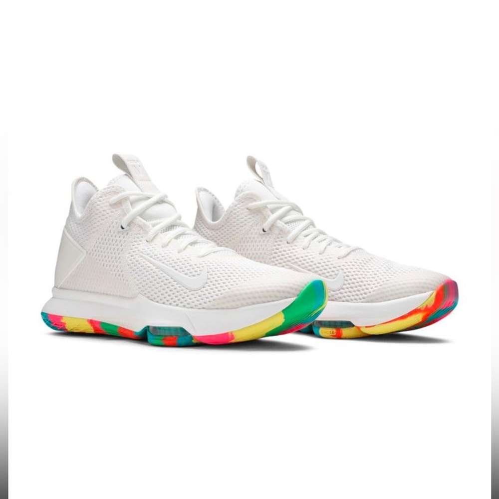 Nike LEBRON WITNESS IV EP- shoes